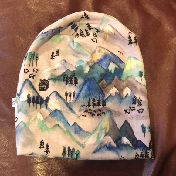 NWOT Cabin Fever Clothing Beanie - Picture 4 of 4